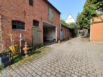 Mölln Altstadt! Eine Einheit sofort frei zur Eigennutzung! Starke 6,5% Rendite-Soll für Investoren! - Innenhof / Stellplätze