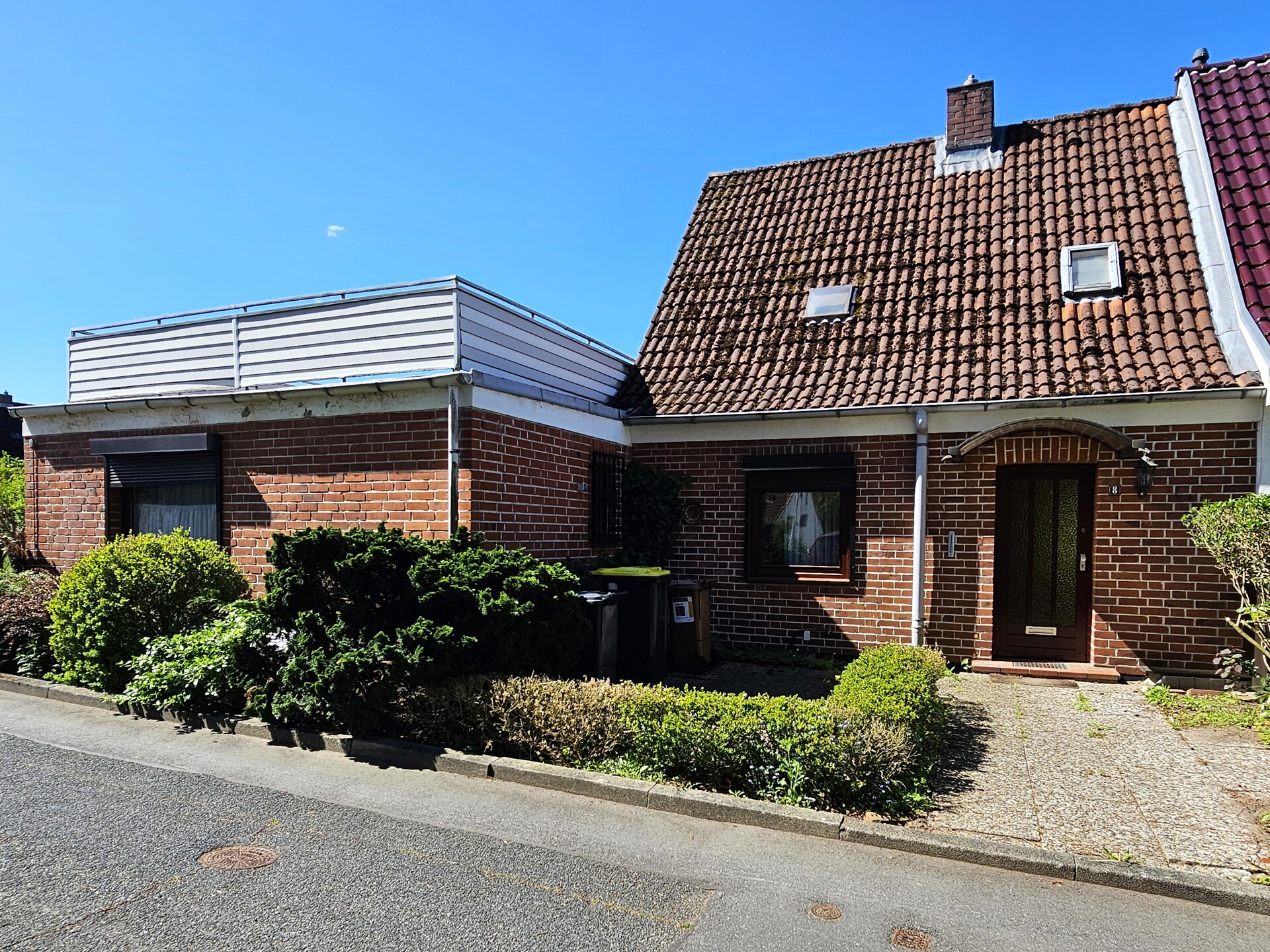 Freies Reihenendhaus in bester Lage – bereit für neue Ideen!, 23879 Mölln, Reiheneckhaus