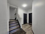 Zinshaus (Faktor x18,5) - Saniertes Mehrfamilienhaus! A20 nach Lübeck und die Ostsee vor der Tür! - Hausflur